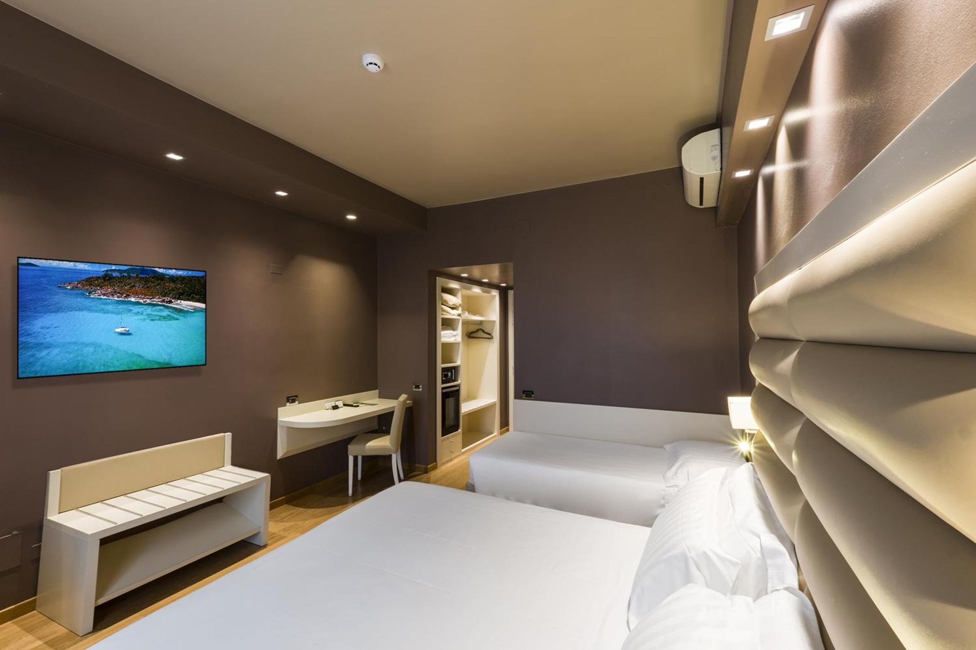 Hotel Touring Ferrara Værelse billede